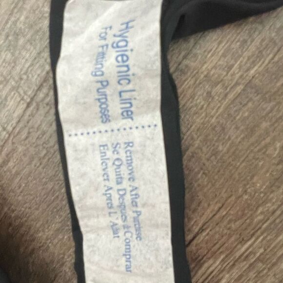 Nike Swoosh Block Asymmetrical Bottom- Size Large - Picture 9 of 9